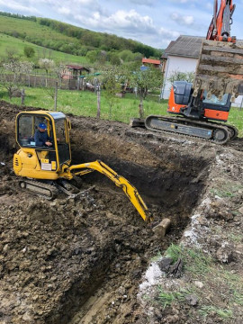 Excavatii cu miniexcavator sau buldoexcavator